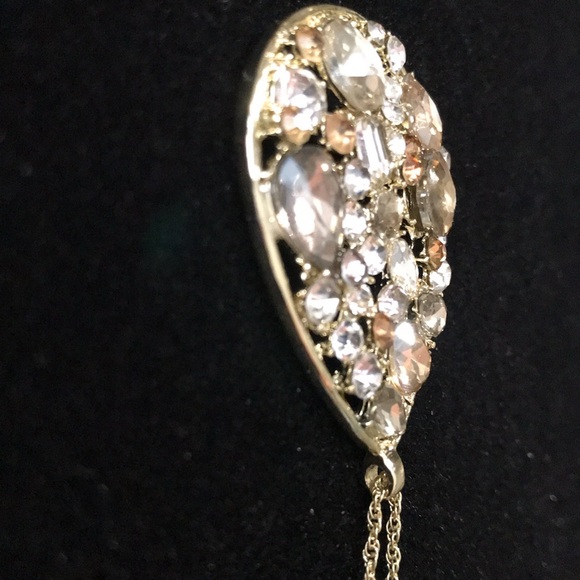 NWOT LOFT Large Crystal Teardrop Pendant Long Necklace gold tone chain - Picture 8 of 11